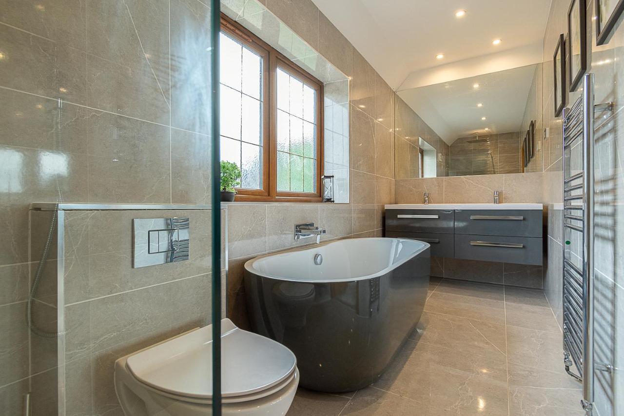 Boutique Green Acre Views Slough Exteriér fotografie