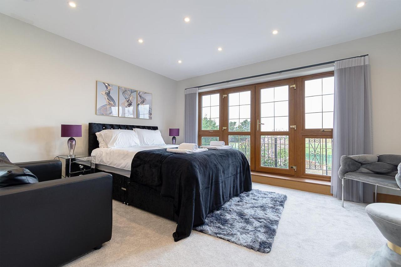 Boutique Green Acre Views Slough Exteriér fotografie